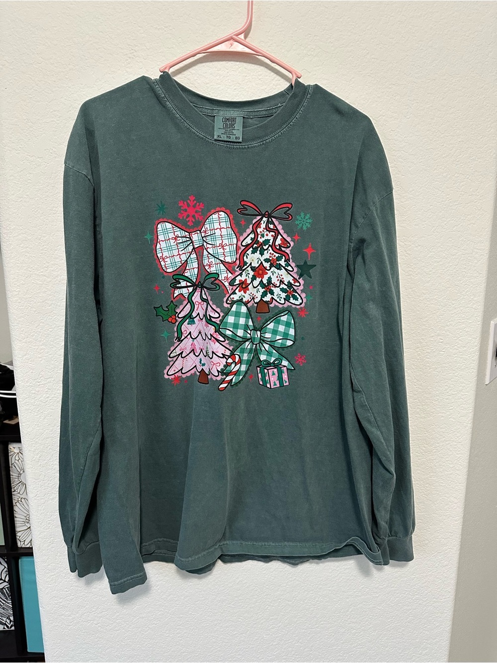 Comfort Colors Christmas Graphic!